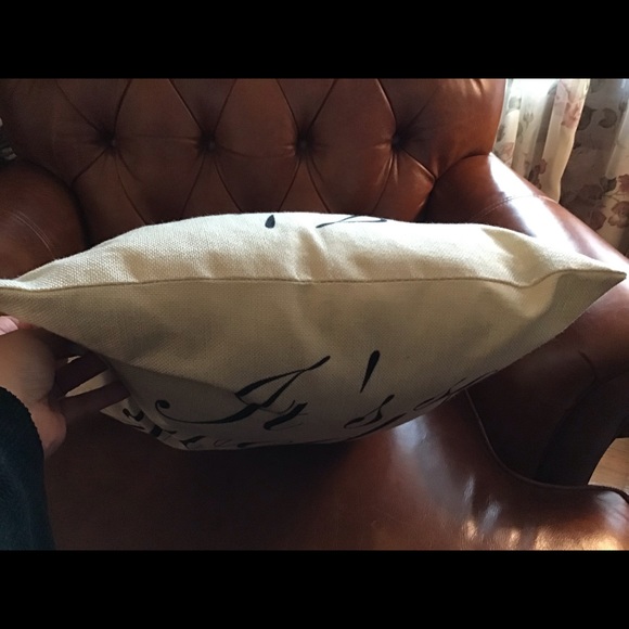 IT’S SO GOOD TO BE HOME THROW PILLOW NWOT - Picture 4 of 9